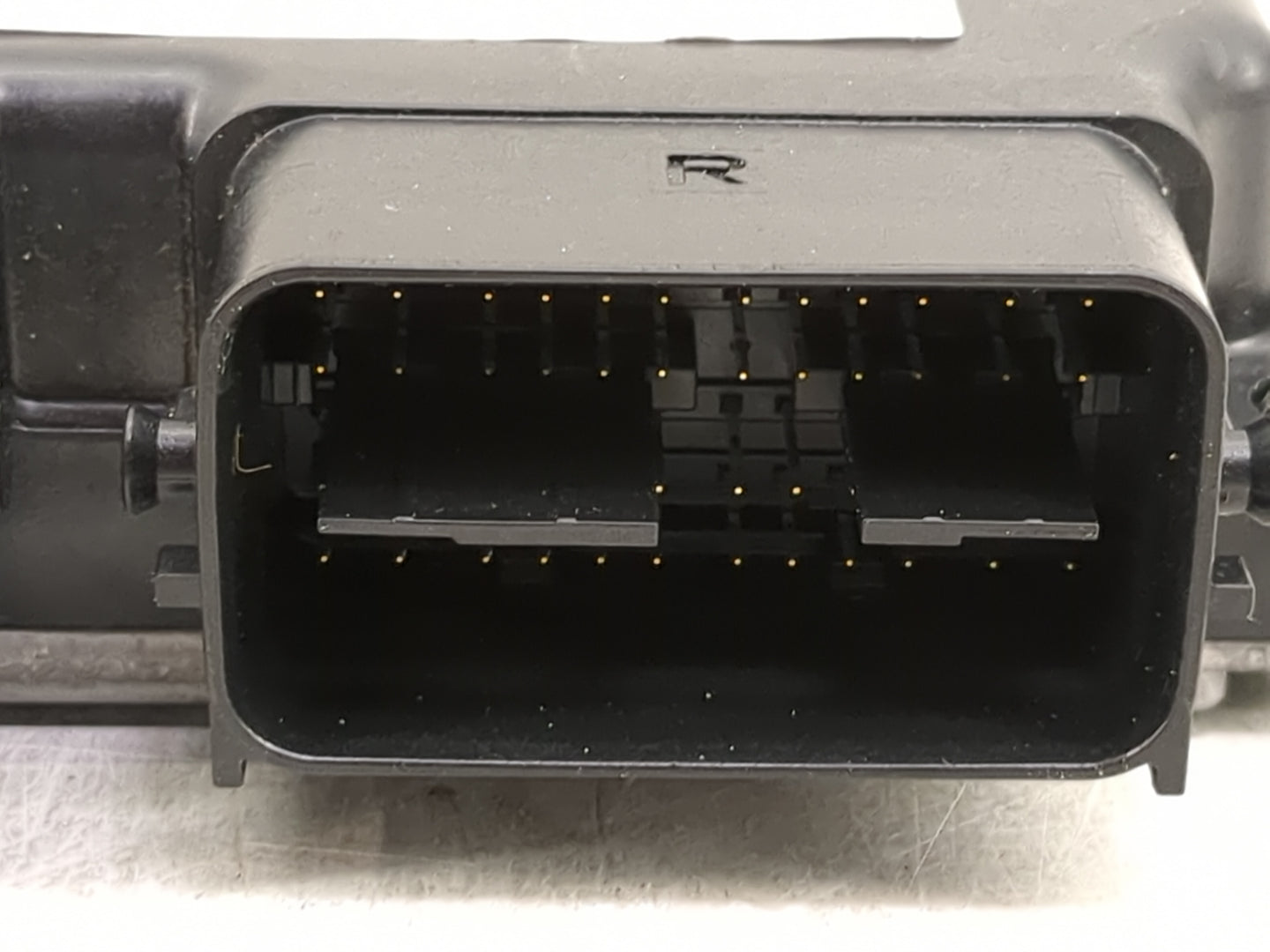 2016-2017 Mitsubishi Outlander Sport PCM Engine Control Computer ECU ECM PCU OEM P/N:E6T83573 1860C813 Fits Fits 2016 2017 O