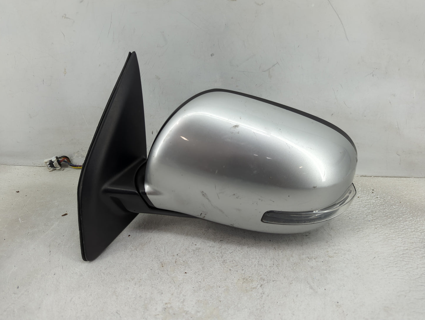 2016-2017 Mitsubishi Outlander Sport Driver Side View Mirror - Left Door Mirror OEM Used - Oemusedautoparts1.com
