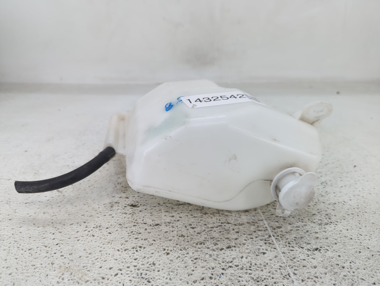 2011 Outlander Sport Radiator Coolant Overflow Expansion Tank Bottle - Oemusedautoparts1.com