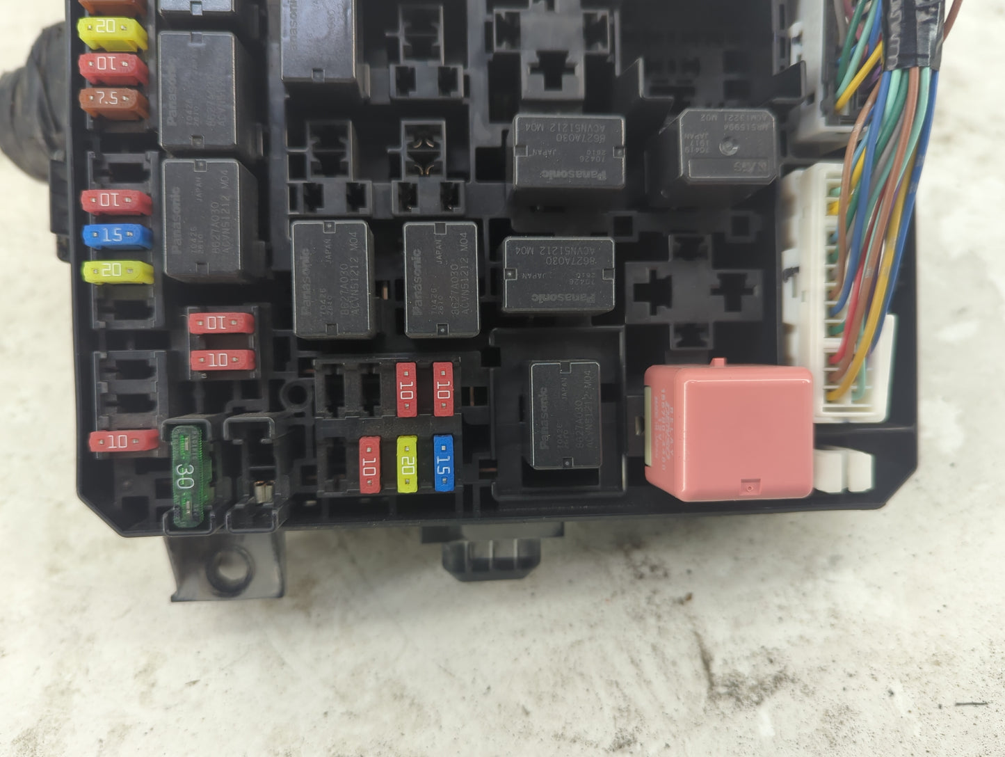 2012-2017 Mitsubishi Outlander Sport Fusebox Fuse Box Panel Relay Module P/N:MR301978 CB18PF-12V Fits OEM Used Auto Parts - 