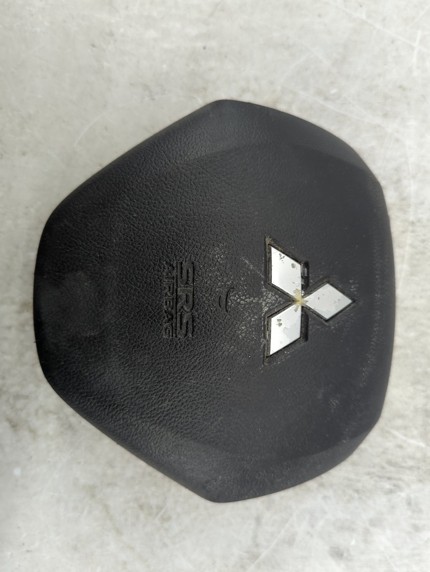 2017 Mitsubishi Outlander Sport Air Bag Driver Left Steering Wheel Mounted P/N:BT2759HAHC09 7030A648XA, 631010300 Fits OEM U