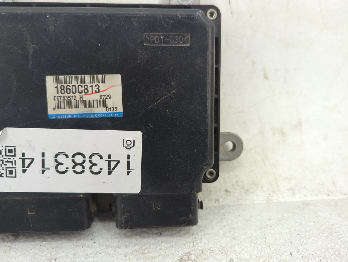 2016-2017 Mitsubishi Outlander Sport PCM Engine Control Computer ECU ECM PCU OEM P/N:1860C813, E6T83573 Fits Fits 2016 2017 
