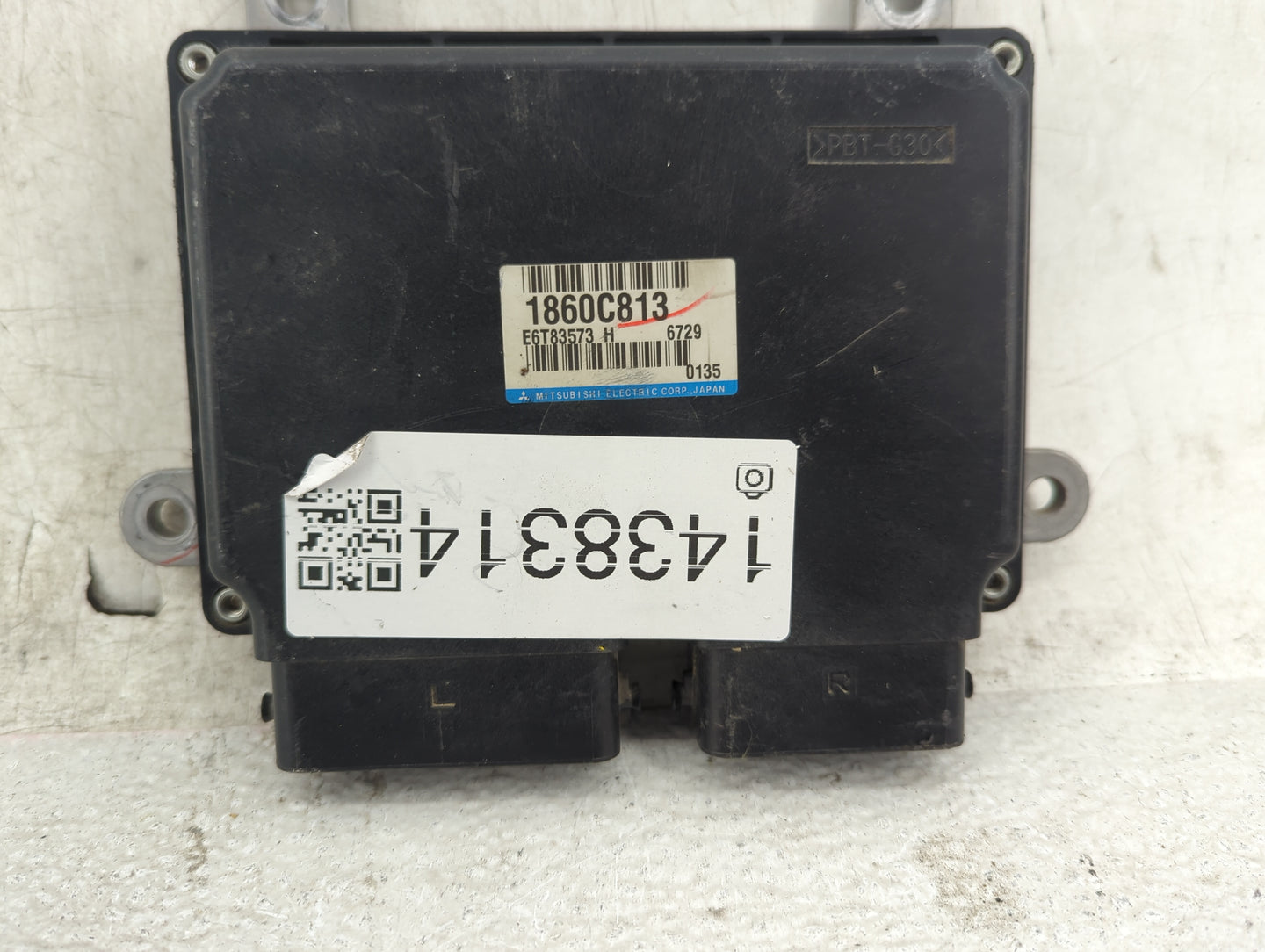 2016-2017 Mitsubishi Outlander Sport PCM Engine Control Computer ECU ECM PCU OEM P/N:1860C813, E6T83573 Fits Fits 2016 2017 