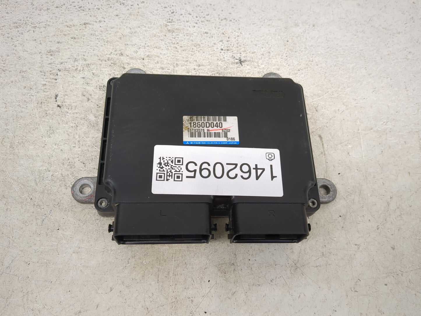 2016-2017 Mitsubishi Outlander Sport PCM Engine Control Computer ECU ECM PCU OEM P/N:1860D040 Fits Fits 2016 2017 OEM Used A
