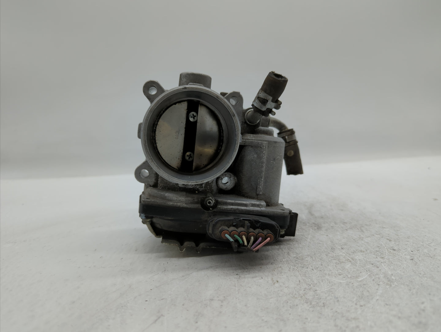 2017 Mitsubishi Outlander Sport Throttle Body P/N:57021 6X05 0243 Fits OEM Used Auto Parts - Oemusedautoparts1.com