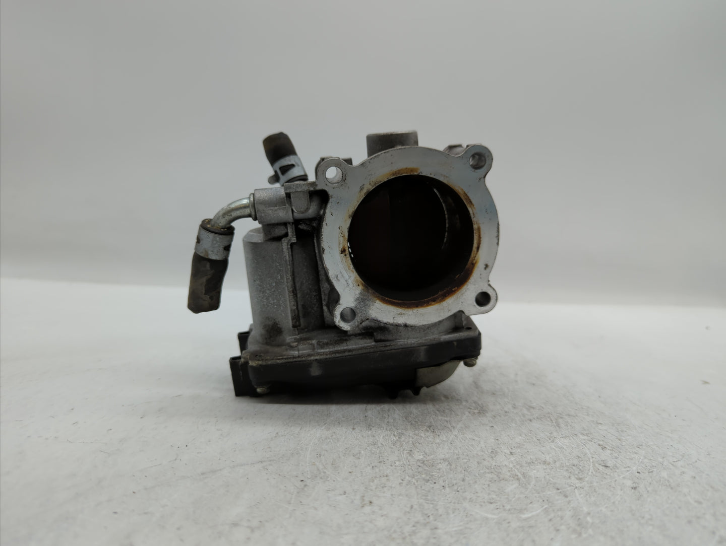 2017 Mitsubishi Outlander Sport Throttle Body P/N:57021 6X05 0243 Fits OEM Used Auto Parts - Oemusedautoparts1.com