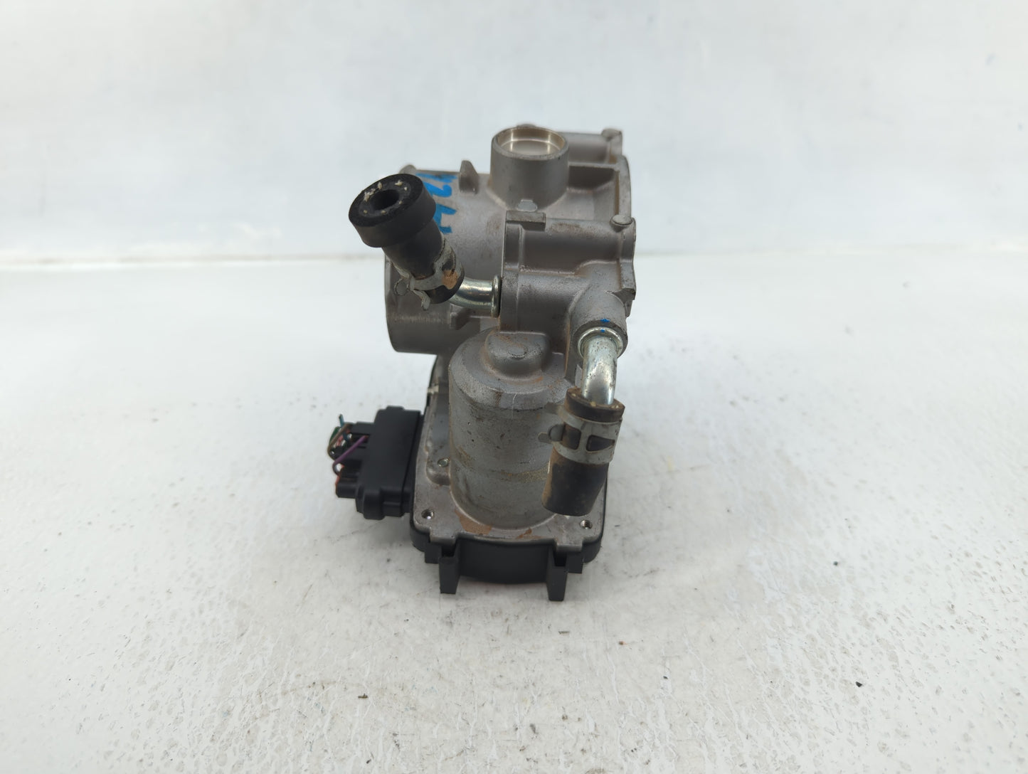 2013-2017 Mitsubishi Outlander Sport Throttle Body P/N:7612 0018 Fits Fits 2013 2014 2015 2016 2017 OEM Used Auto Parts - Oe