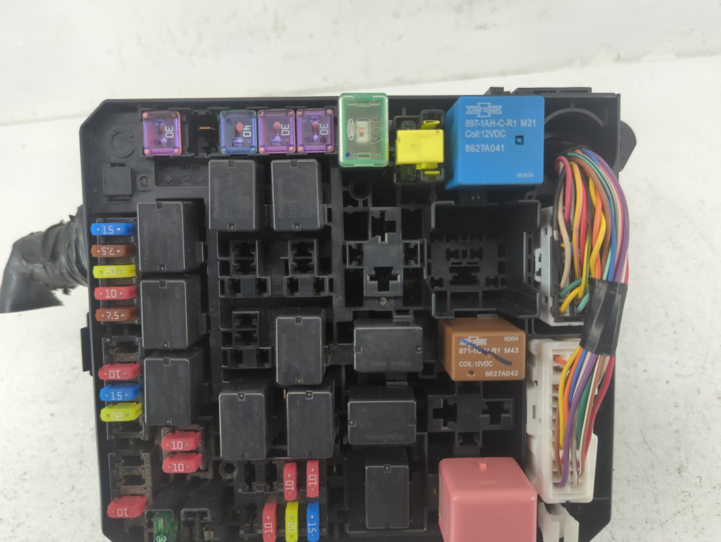 2012-2017 Mitsubishi Outlander Sport Fusebox Fuse Box Panel Relay Module P/N:8565A268 Fits Fits 2012 2013 2014 2015 2016 201