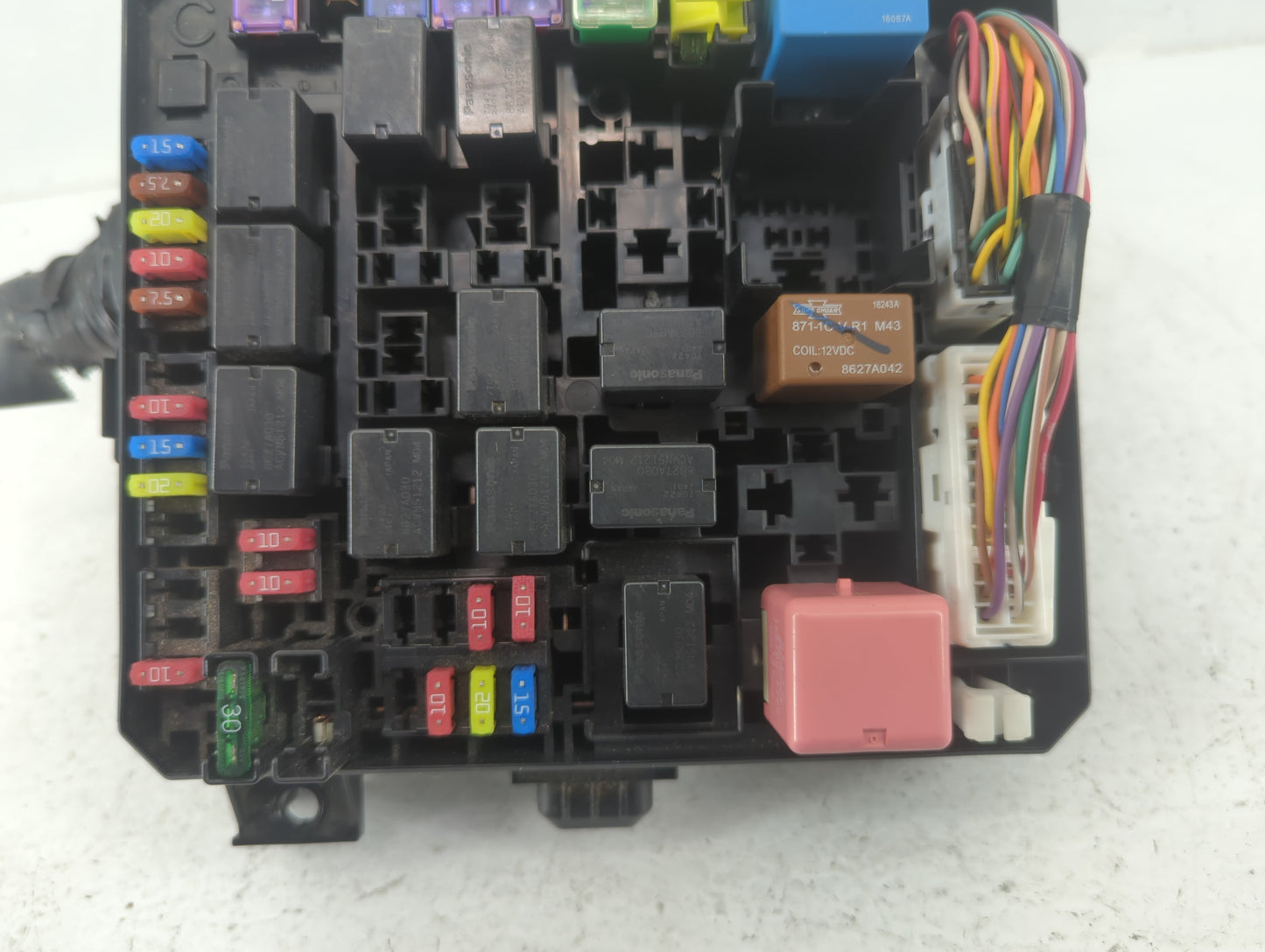 2012-2017 Mitsubishi Outlander Sport Fusebox Fuse Box Panel Relay Module P/N:8565A268 Fits Fits 2012 2013 2014 2015 2016 201