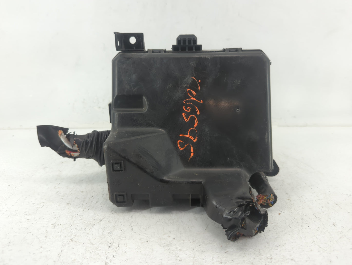 2012-2017 Mitsubishi Outlander Sport Fusebox Fuse Box Panel Relay Module P/N:8565A268 Fits Fits 2012 2013 2014 2015 2016 201
