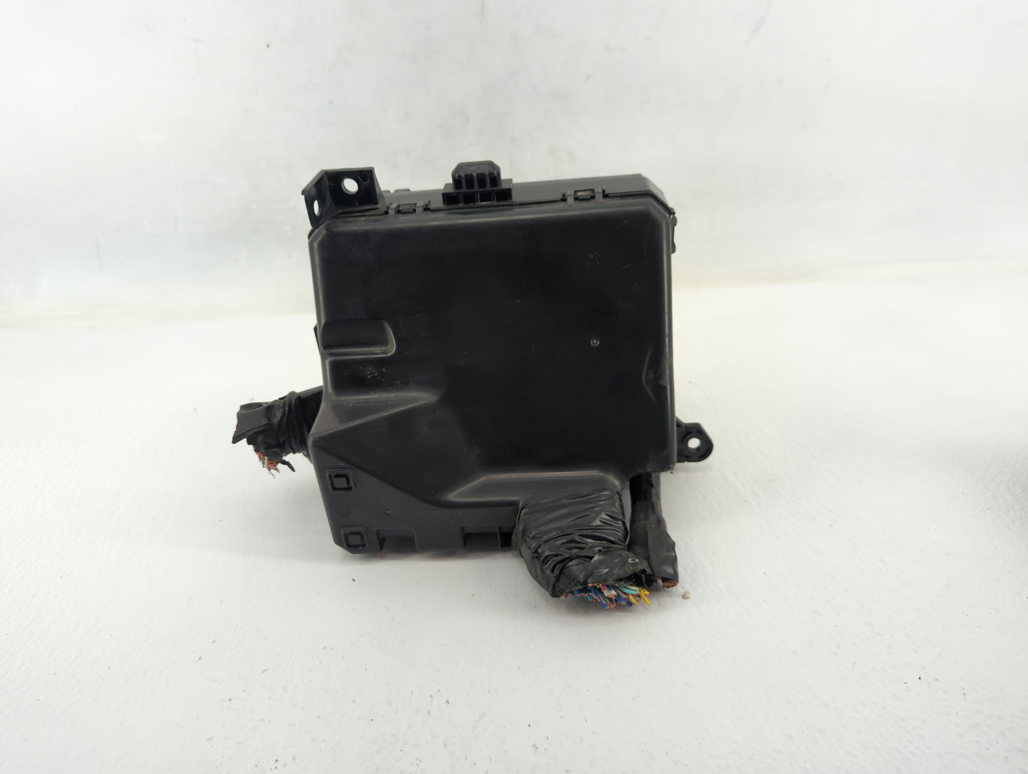 2012-2017 Mitsubishi Outlander Sport Fusebox Fuse Box Panel Relay Module P/N:8565A268 Fits Fits 2012 2013 2014 2015 2016 201