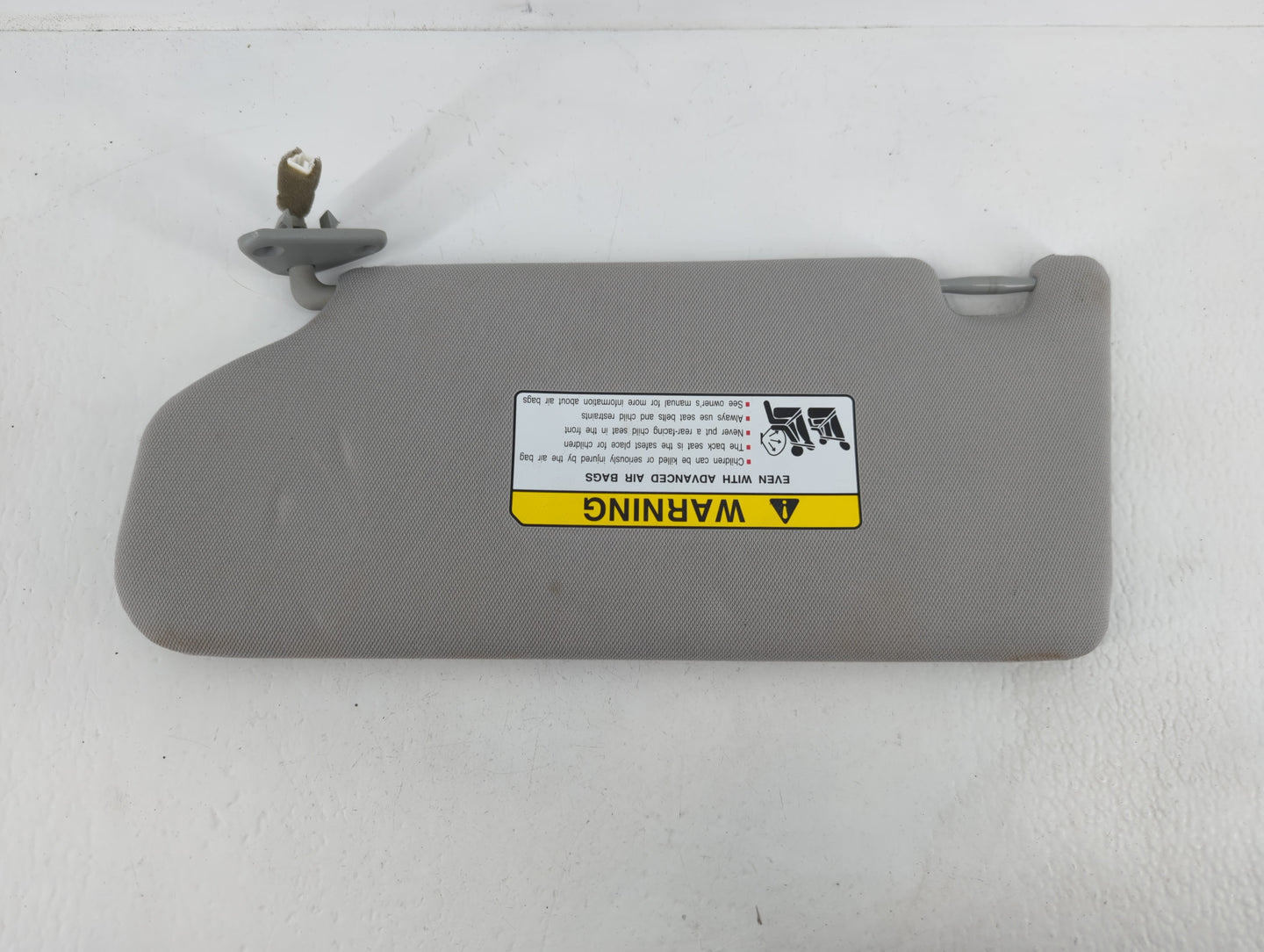 2016-2017 Mitsubishi Outlander Sport Sun Visor Shade Replacement Passenger Right Mirror Fits Fits 2016 2017 OEM Used Auto Pa