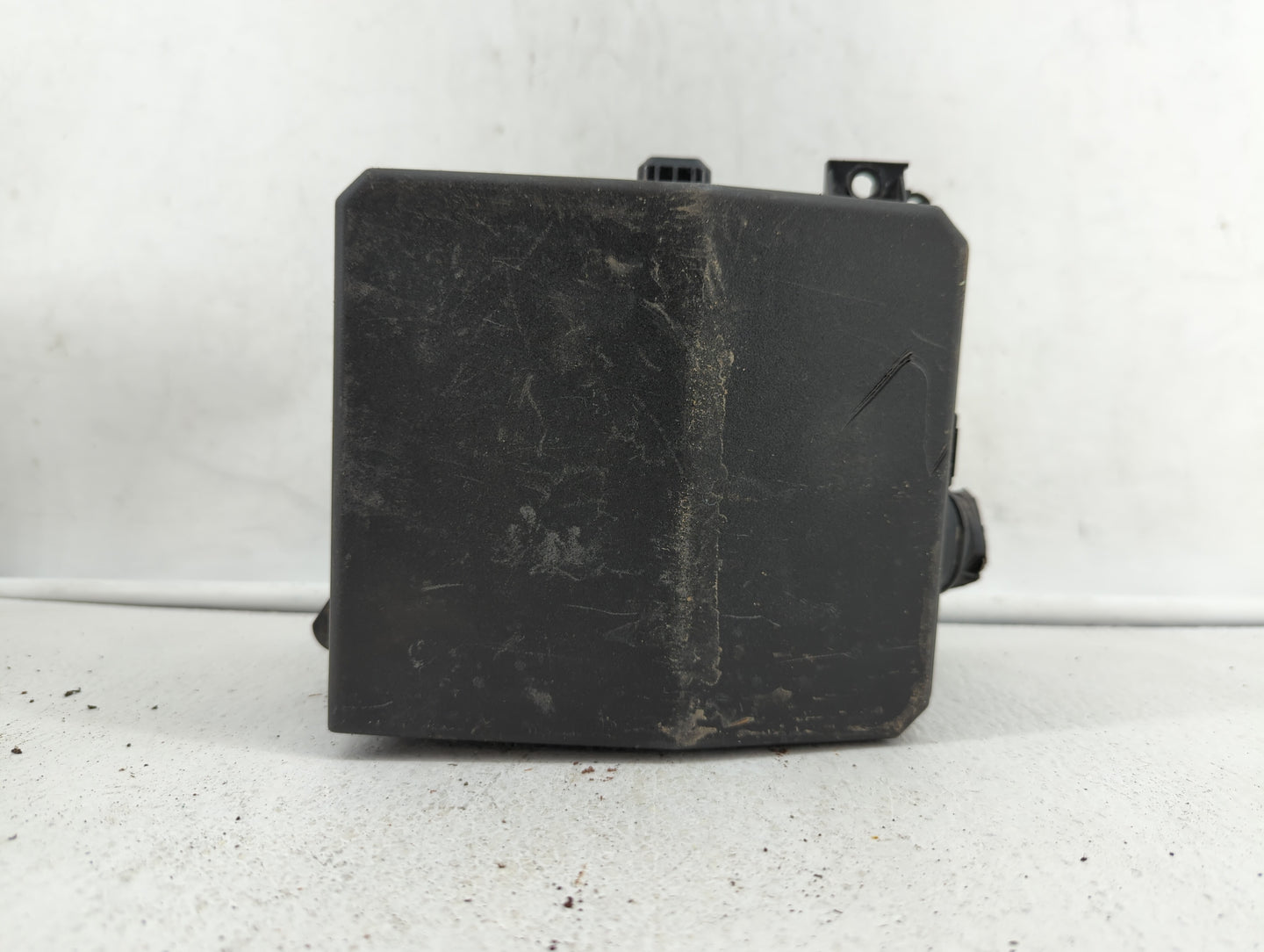 2017 Mitsubishi Rvr Fusebox Fuse Box Panel Relay Module P/N:8565A268 Fits OEM Used Auto Parts - Oemusedautoparts1.com