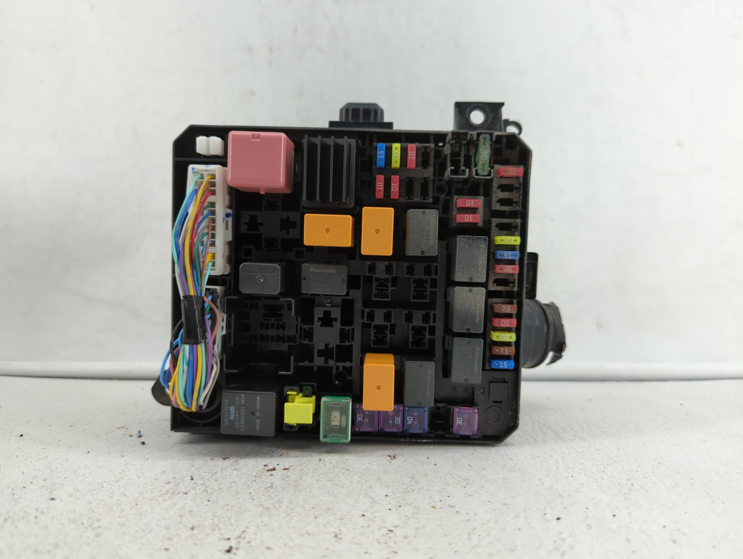 2017 Mitsubishi Rvr Fusebox Fuse Box Panel Relay Module P/N:8565A268 Fits OEM Used Auto Parts - Oemusedautoparts1.com