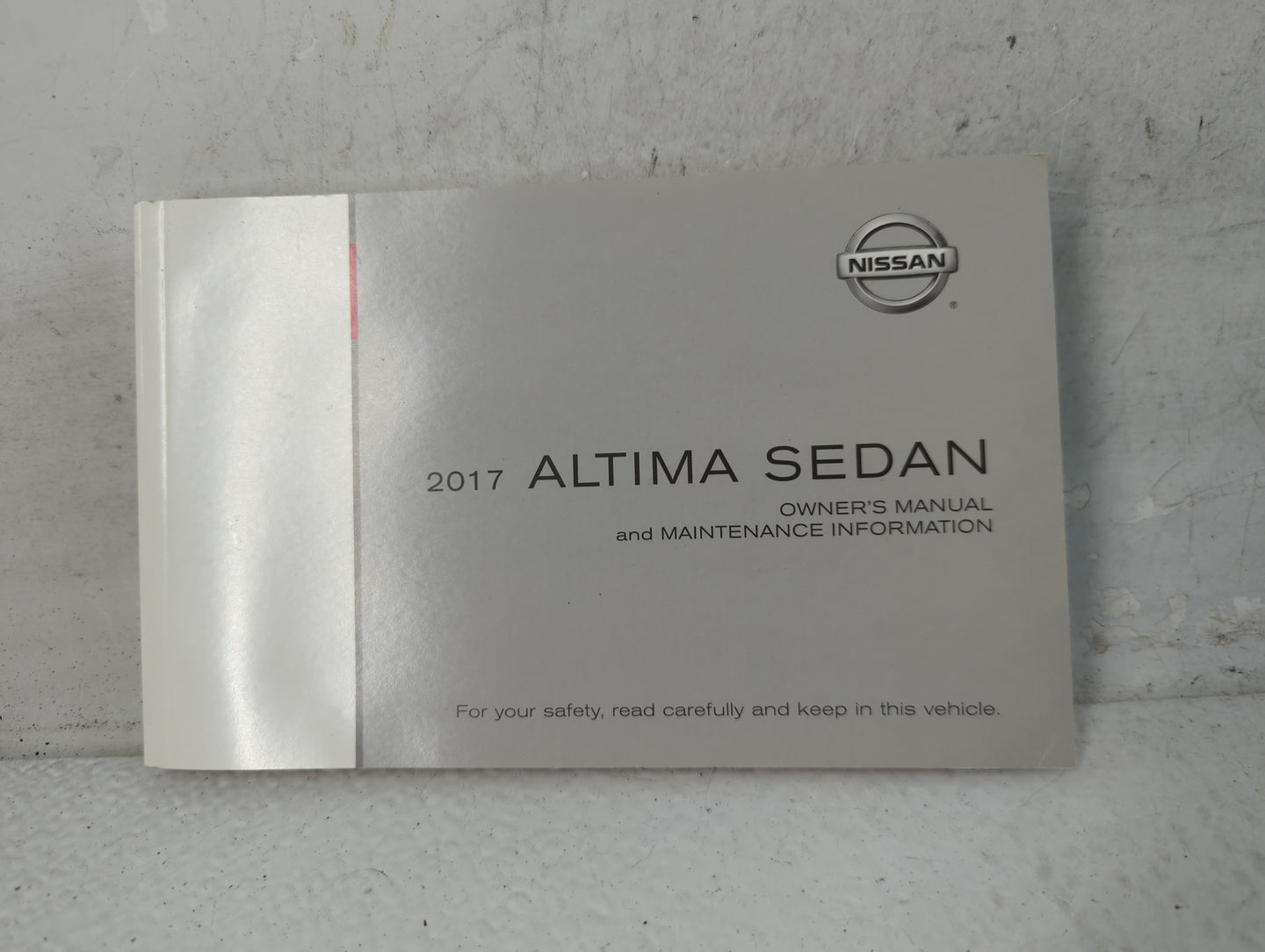 2017 Nissan Altima Owners Manual Book Guide P/N:OM17EA 0L33U0 OEM Used Auto Parts - Oemusedautoparts1.com