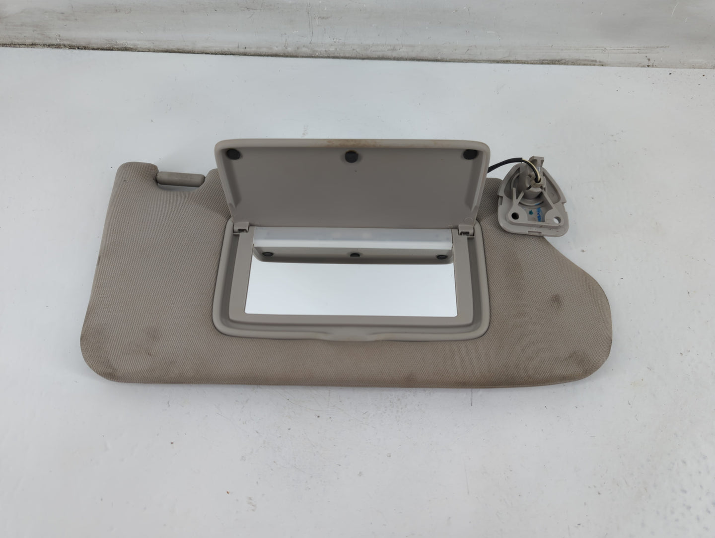 2013-2018 Nissan Altima Sun Visor Shade Replacement Passenger Right Mirror Fits Fits 2013 2014 2015 2016 2017 2018 OEM Used 