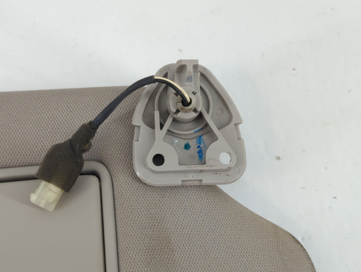 2013-2018 Nissan Altima Sun Visor Shade Replacement Passenger Right Mirror Fits Fits 2013 2014 2015 2016 2017 2018 OEM Used 