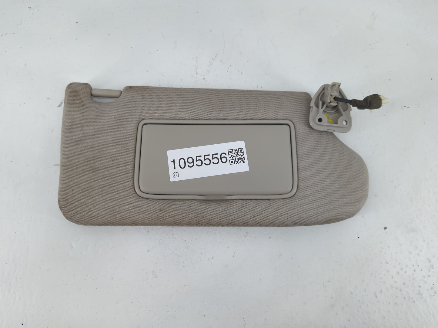2013-2018 Nissan Altima Sun Visor Shade Replacement Passenger Right Mirror Fits Fits 2013 2014 2015 2016 2017 2018 OEM Used 