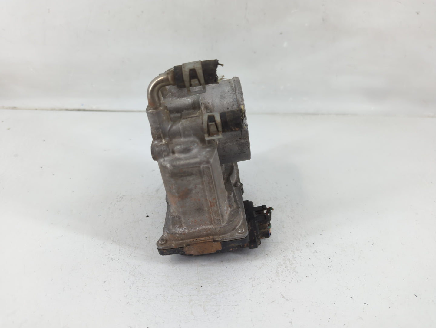 2013-2018 Nissan Altima Throttle Body P/N:31A60-01 A Fits Fits 2013 2014 2015 2016 2017 2018 2019 2020 OEM Used Auto Parts -