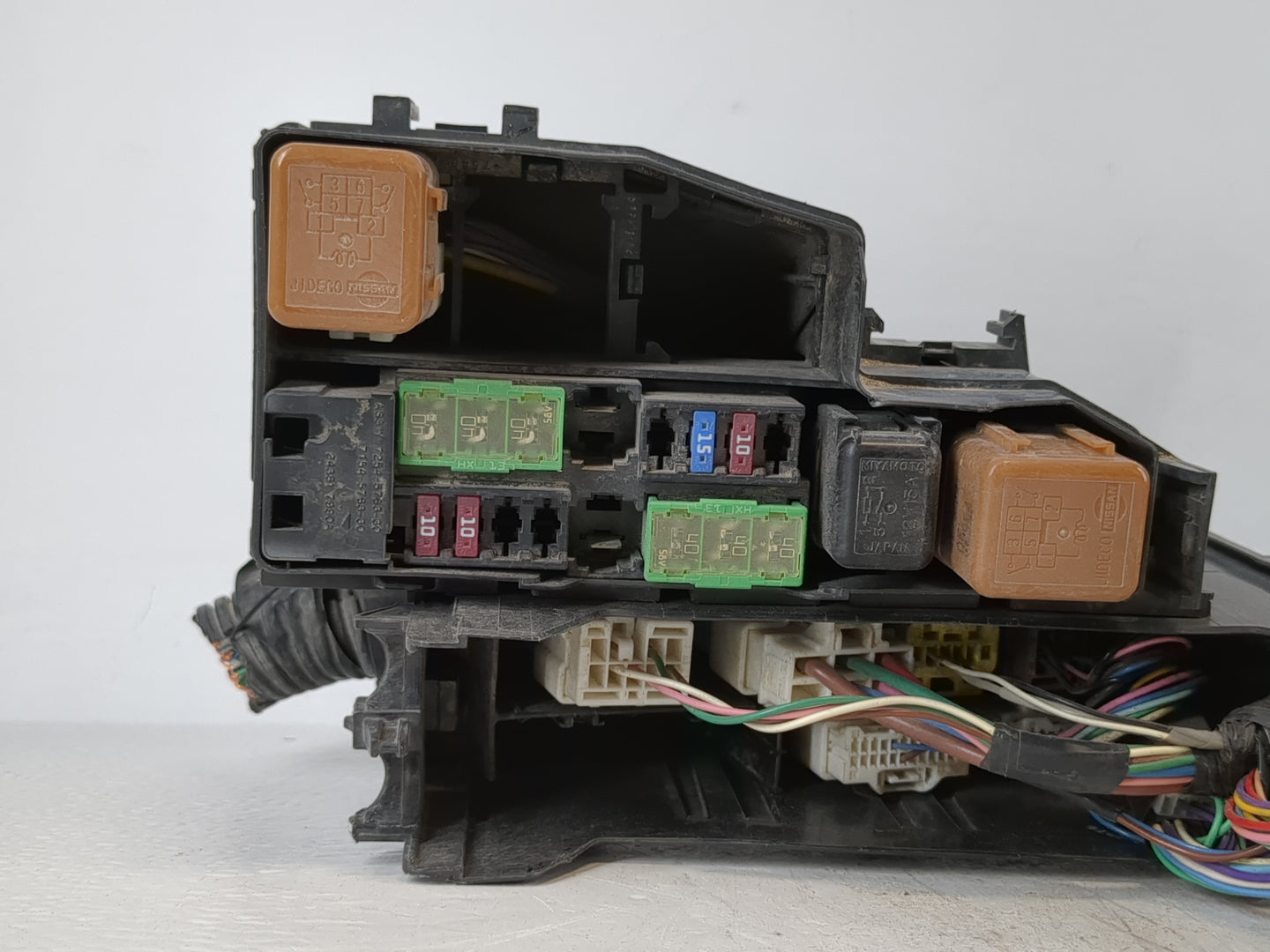 2016-2017 Nissan Altima Fusebox Fuse Box Panel Relay Module P/N:7254-5763-30 Fits Fits 2016 2017 OEM Used Auto Parts - Oemus