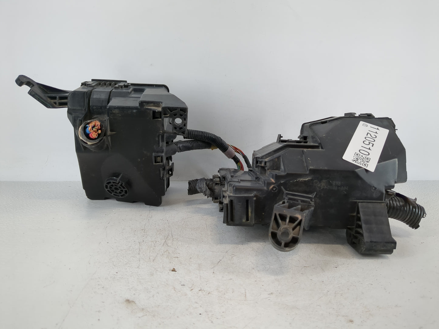 2016-2017 Nissan Altima Fusebox Fuse Box Panel Relay Module P/N:7254-5763-30 Fits Fits 2016 2017 OEM Used Auto Parts - Oemus