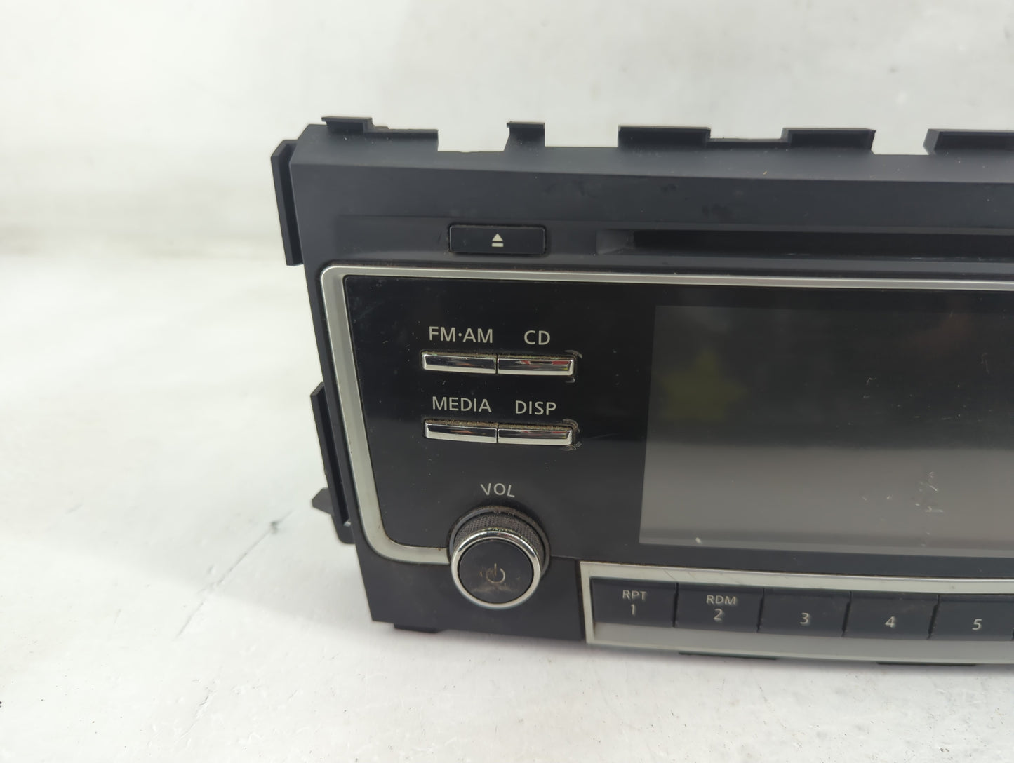 2017-2018 Nissan Altima Radio AM FM Cd Player Receiver Replacement P/N:28185 9HT1A Fits Fits 2017 2018 OEM Used Auto Parts -