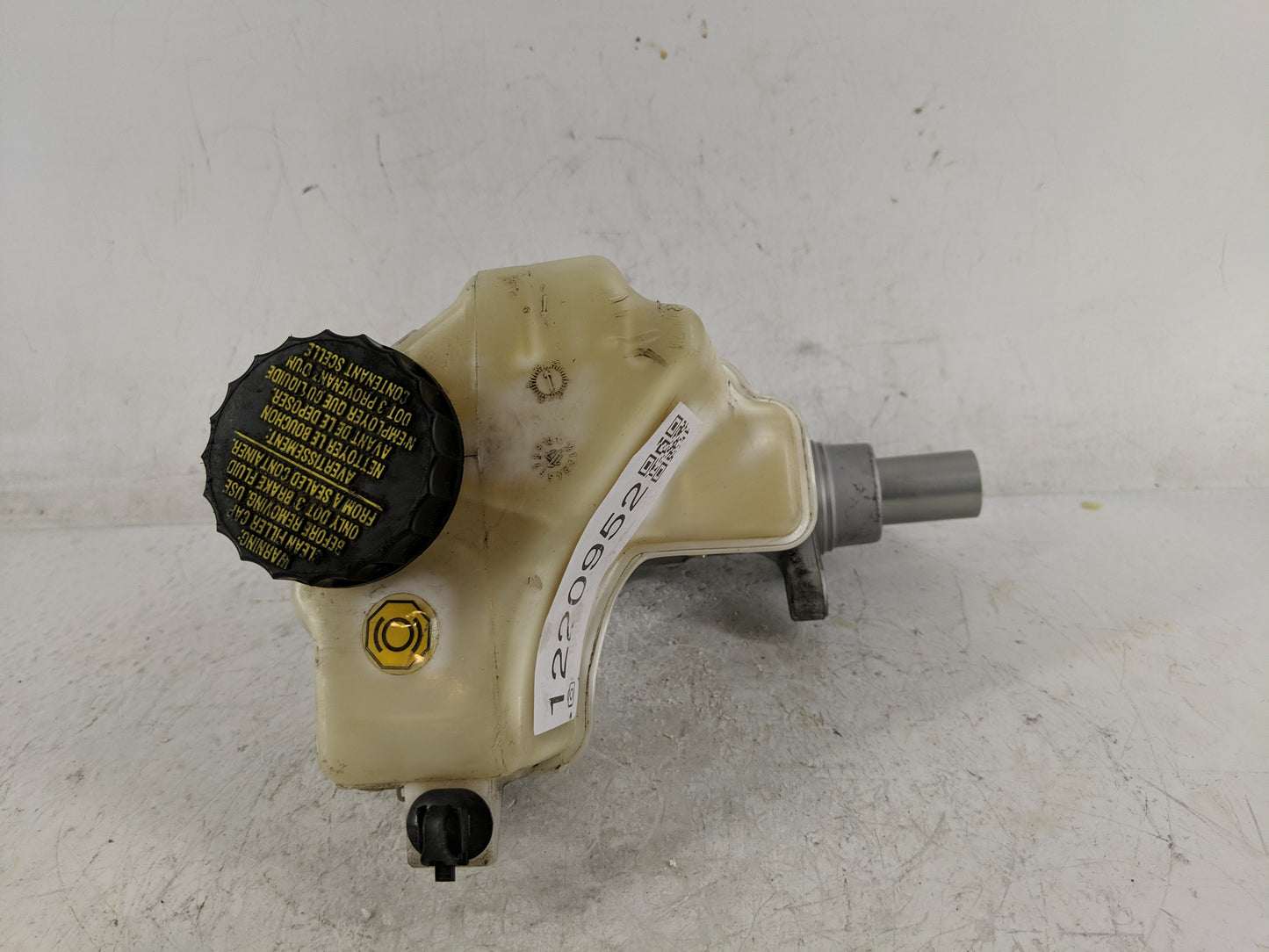 2017 Nissan Altima Brake Master Cylinder - Oemusedautoparts1.com