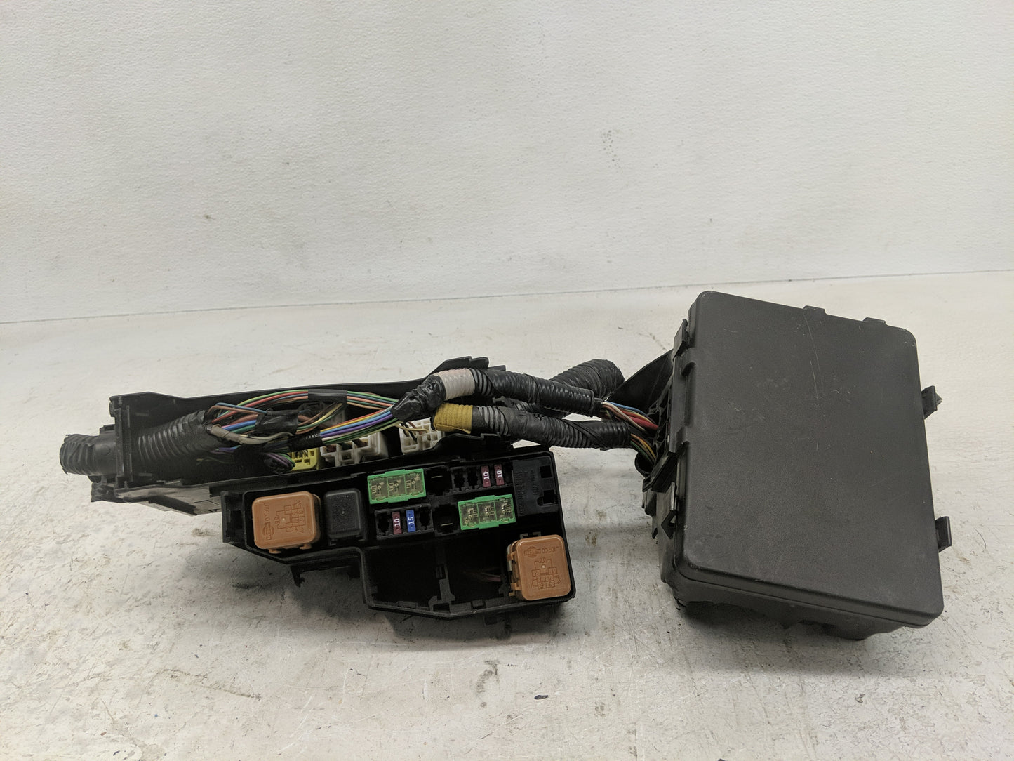 2016-2017 Nissan Altima Fusebox Fuse Box Panel Relay Module P/N:PP-TD10 Fits Fits 2016 2017 OEM Used Auto Parts - Oemusedaut