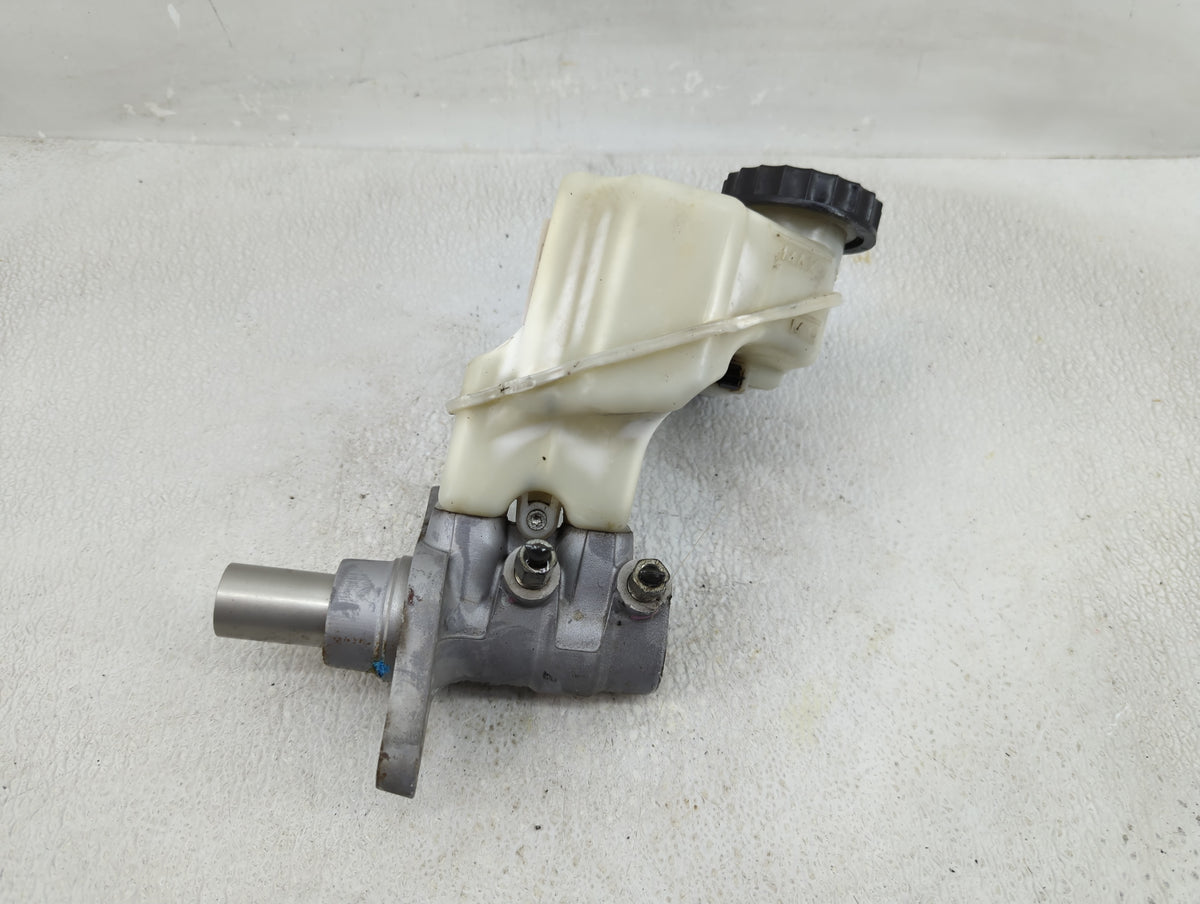 2013-2018 Nissan Altima Brake Master Cylinder 1276573 - Oemusedautoparts1.com