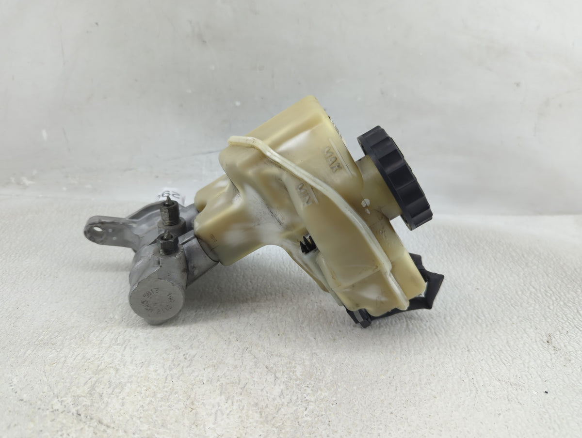 2013-2018 Nissan Altima Brake Master Cylinder 1290566 - Oemusedautoparts1.com