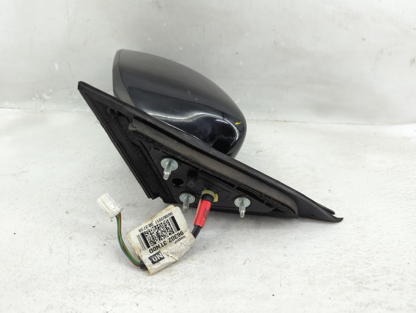 2013-2018 Nissan Altima Driver Side View Mirror - Left Door Mirror OEM Used - Oemusedautoparts1.com