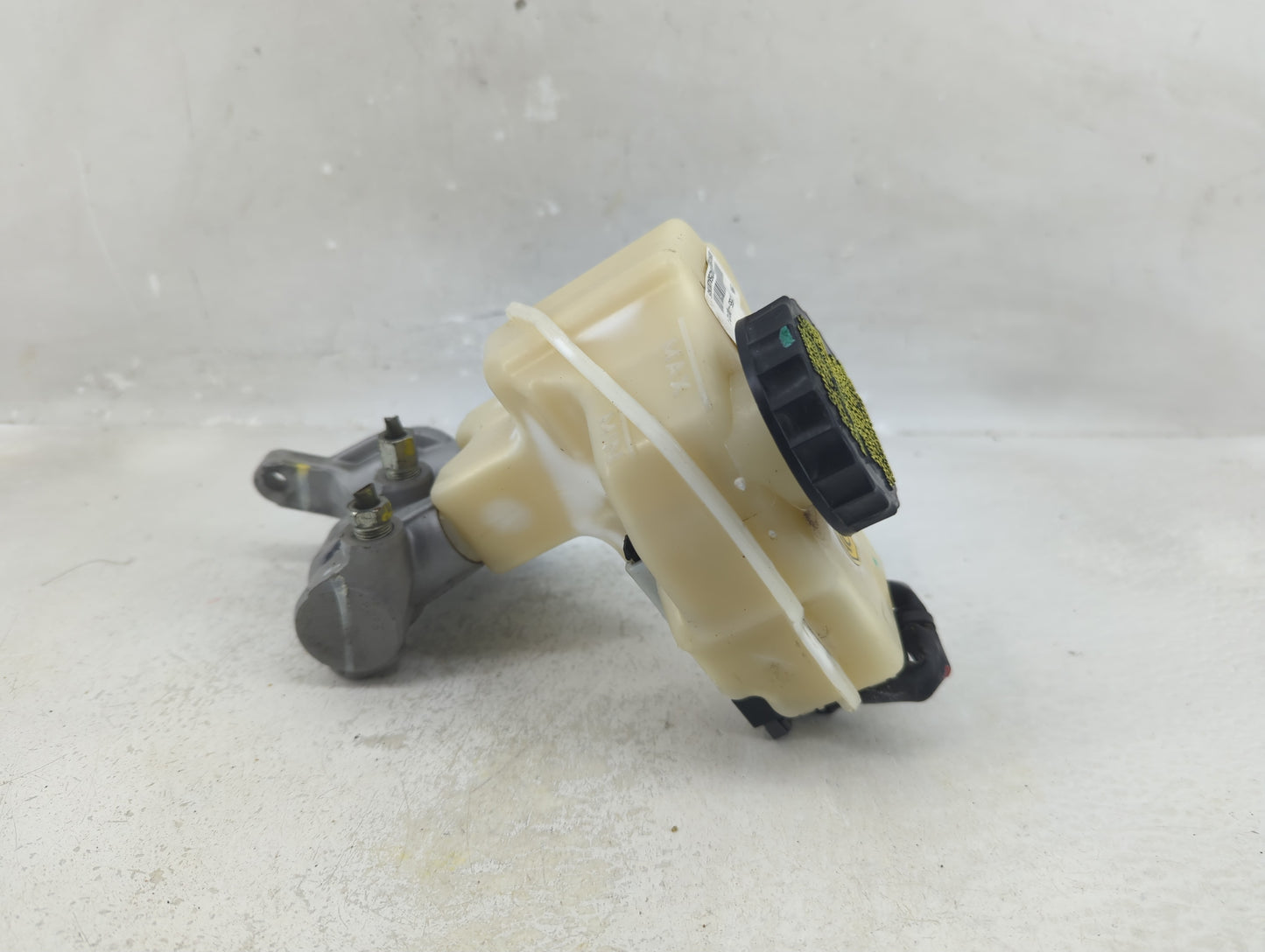 2013-2018 Nissan Altima Brake Master Cylinder - Oemusedautoparts1.com