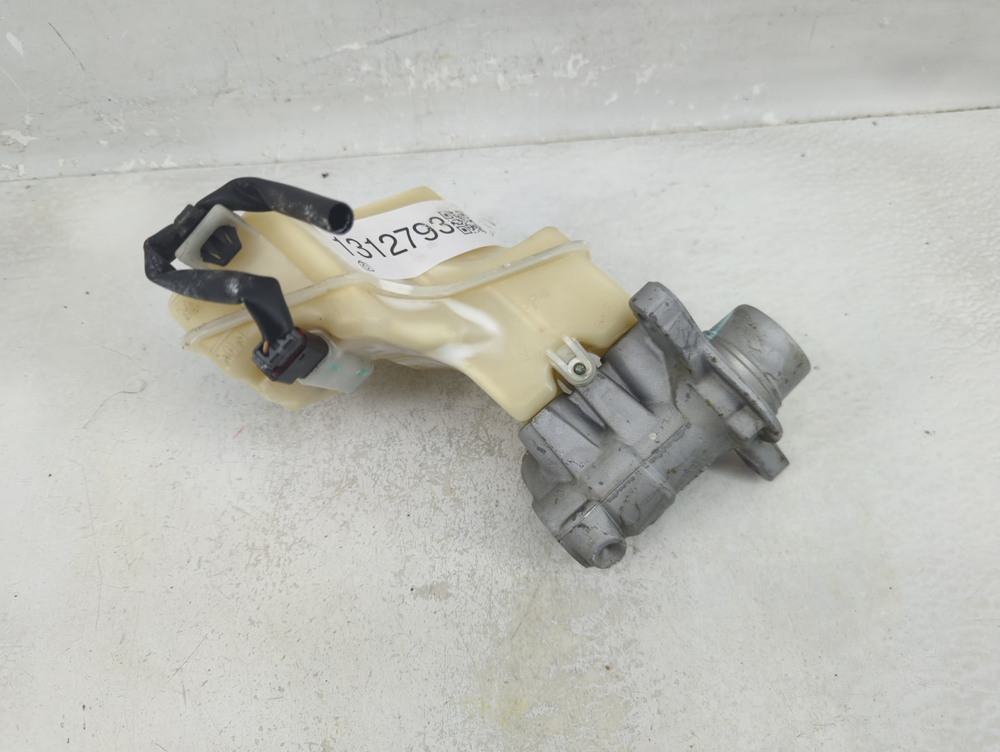 2013-2018 Nissan Altima Brake Master Cylinder - Oemusedautoparts1.com