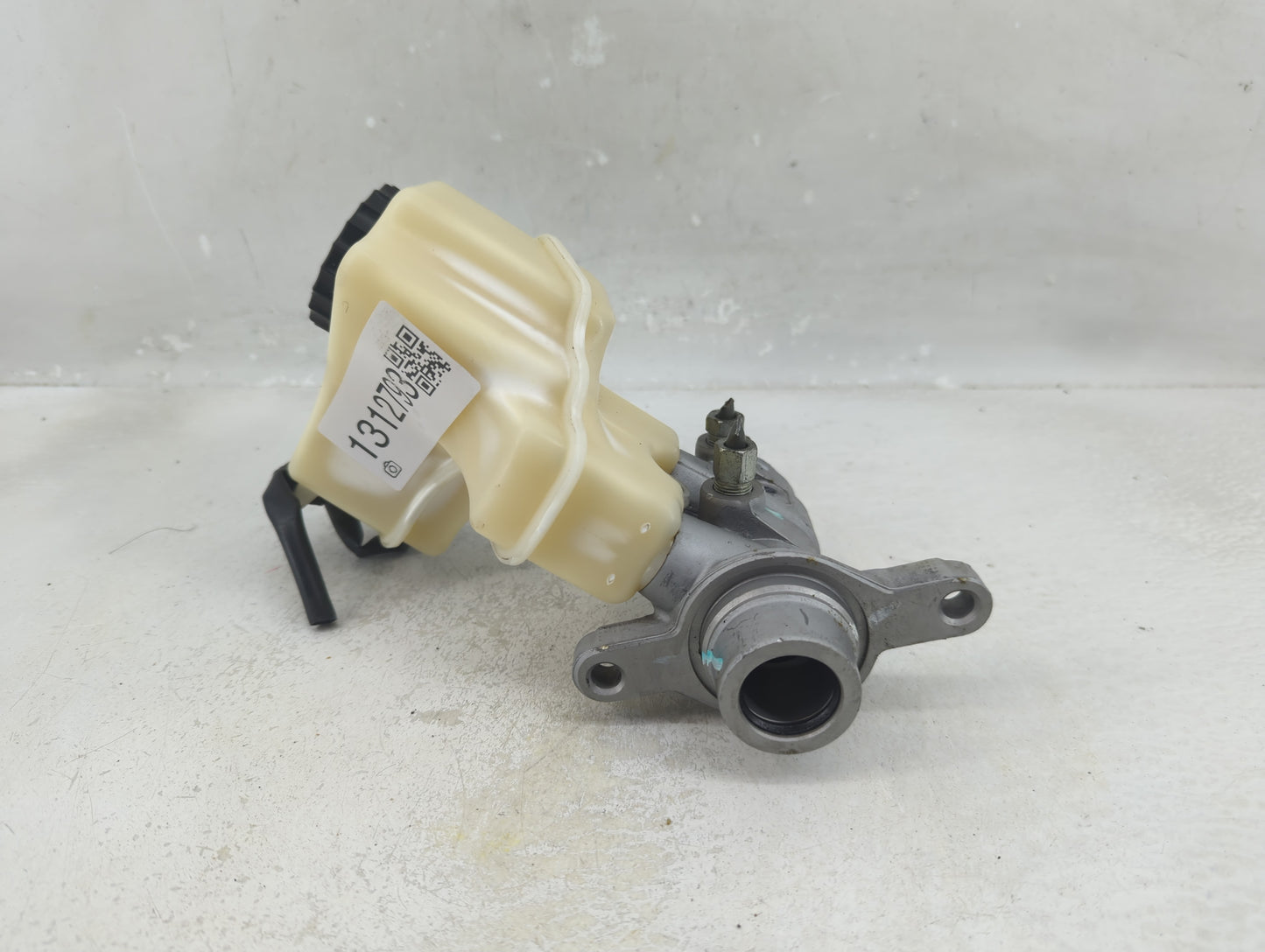 2013-2018 Nissan Altima Brake Master Cylinder - Oemusedautoparts1.com