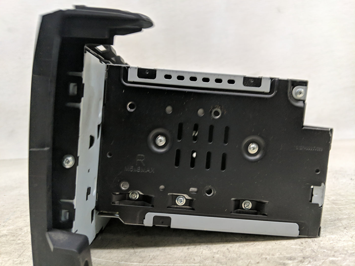 2017-2018 Nissan Altima Radio AM FM Cd Player Receiver Replacement P/N:28185-9HT1A Fits Fits 2017 2018 OEM Used Auto Parts -