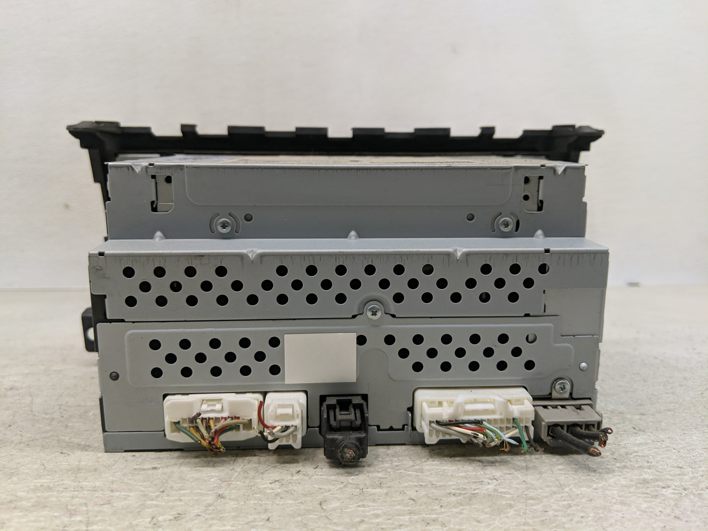 2017-2018 Nissan Altima Radio AM FM Cd Player Receiver Replacement P/N:28185-9HT1A Fits Fits 2017 2018 OEM Used Auto Parts -
