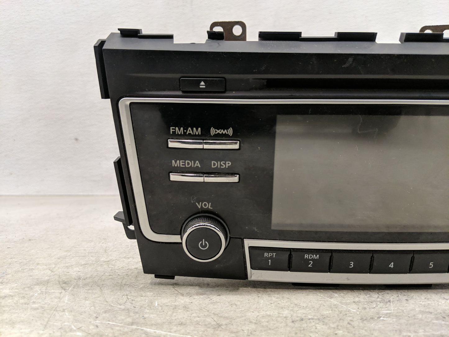 2017 Nissan Altima Radio AM FM Cd Player Receiver Replacement P/N:28185 9HT1B Fits OEM Used Auto Parts - Oemusedautoparts1.c