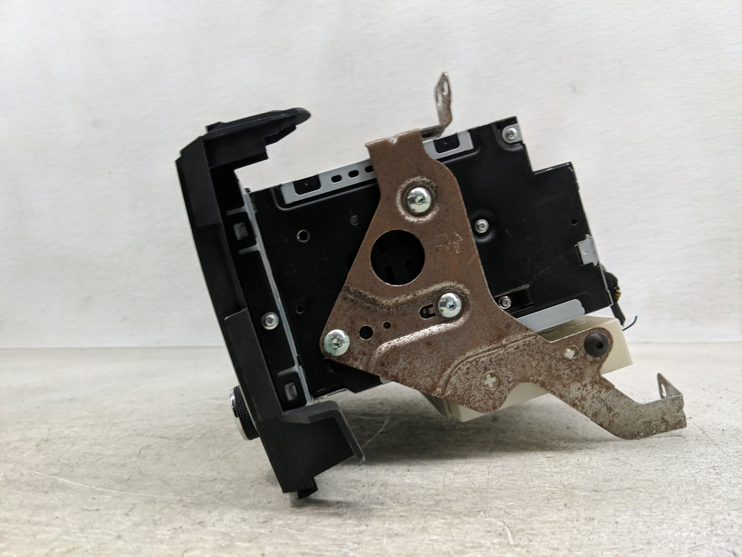 2017 Nissan Altima Radio AM FM Cd Player Receiver Replacement P/N:28185 9HT1B Fits OEM Used Auto Parts - Oemusedautoparts1.c