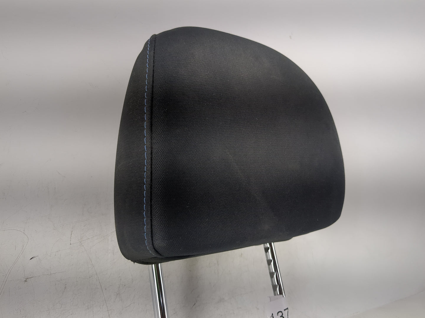 2016-2017 Nissan Altima Headrest Head Rest Front Driver Passenger Seat Fits Fits 2016 2017 OEM Used Auto Parts - Oemusedauto