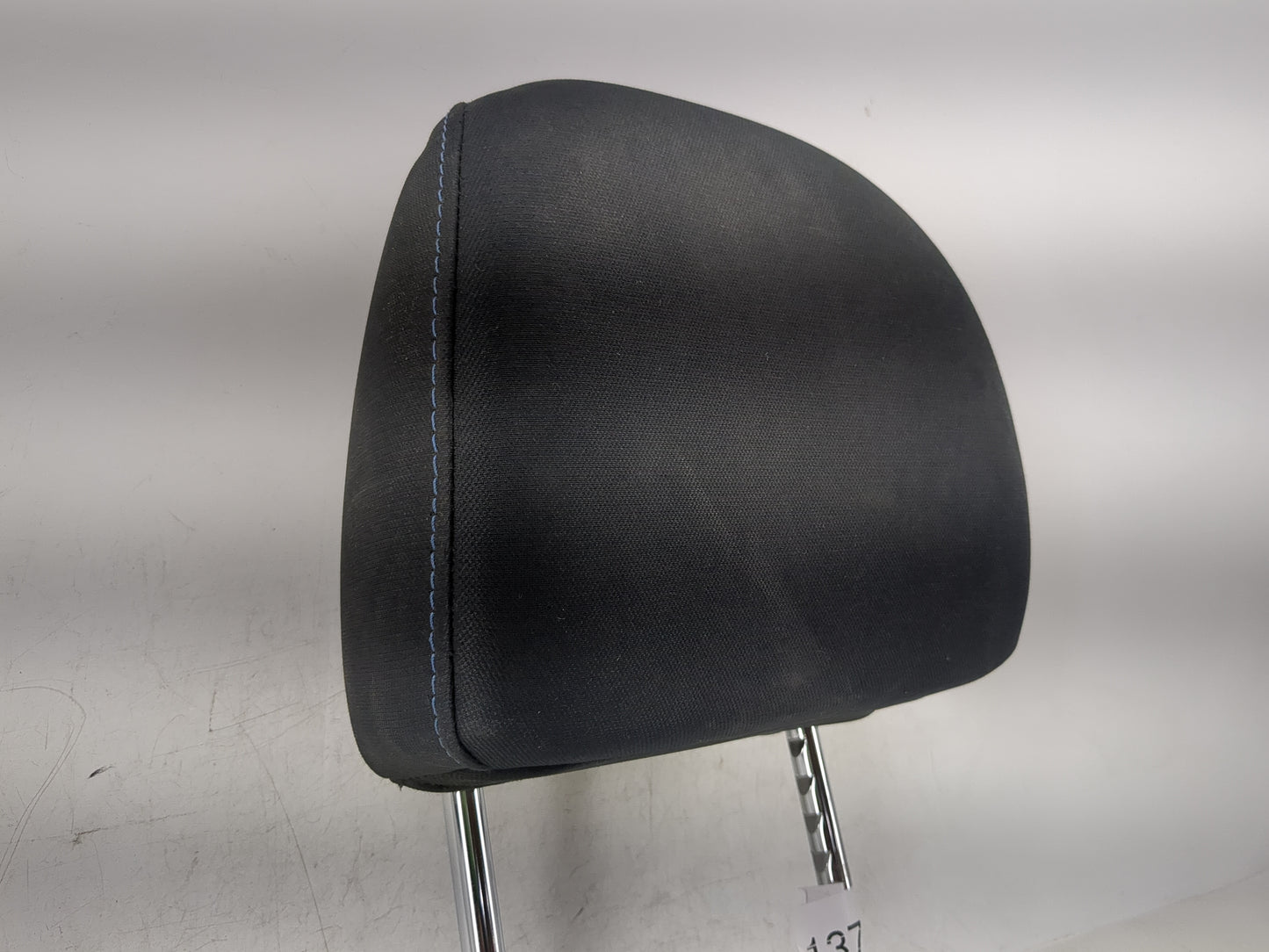 2016-2017 Nissan Altima Headrest Head Rest Front Driver Passenger Seat Fits Fits 2016 2017 OEM Used Auto Parts - Oemusedauto