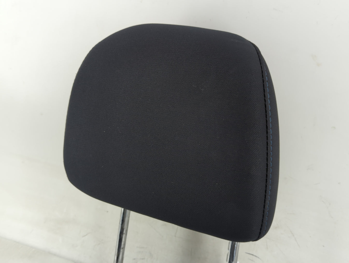 2016-2017 Nissan Altima Headrest Head Rest Front Driver Passenger Seat - Oemusedautoparts1.com