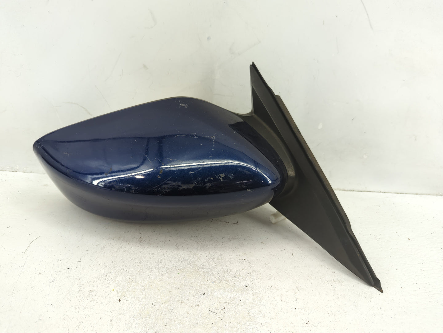 2013-2018 Nissan Altima Passenger Side View Mirror - Right Door Mirror OEM Used - Oemusedautoparts1.com