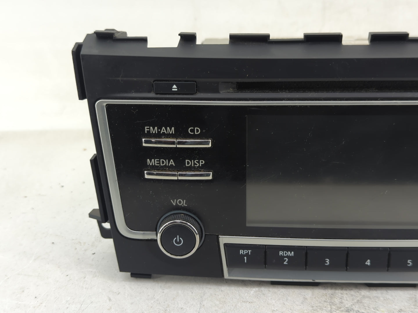 2017-2018 Nissan Altima Radio AM FM Cd Player Receiver Replacement P/N:28185 9HT1A Fits Fits 2017 2018 OEM Used Auto Parts -