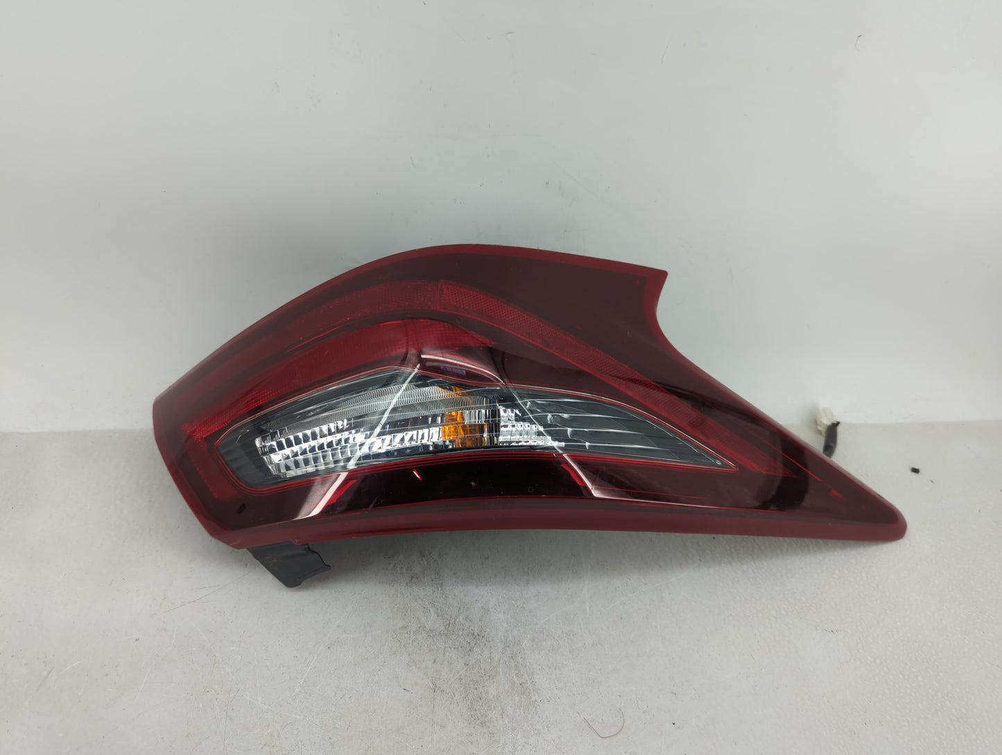 2017-2018 Nissan Altima Tail Light Assembly Driver Left OEM P/N:00032585 315-1987L-AS2 Fits Fits 2017 2018 OEM Used Auto Par