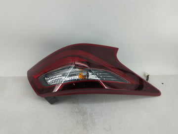 2017-2018 Nissan Altima Tail Light Assembly Driver Left OEM P/N:00032585 315-1987L-AS2 Fits Fits 2017 2018 OEM Used Auto Par