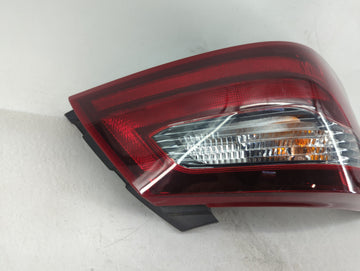2017-2018 Nissan Altima Tail Light Assembly Driver Left OEM P/N:00032585 315-1987L-AS2 Fits Fits 2017 2018 OEM Used Auto Parts
