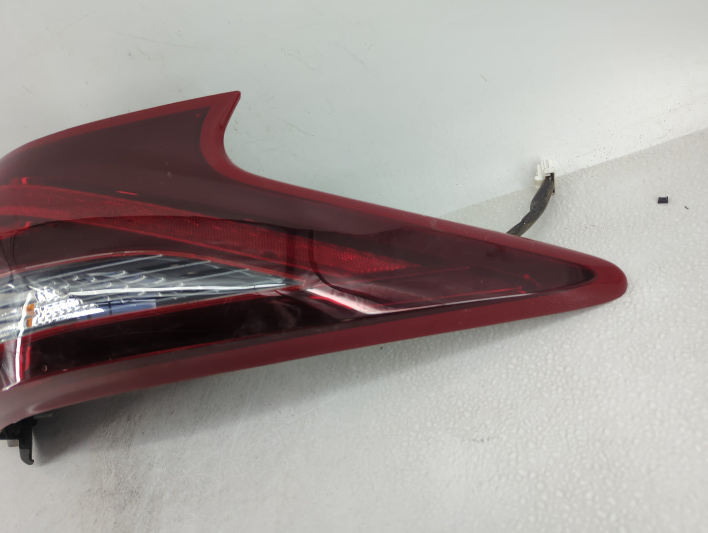 2017-2018 Nissan Altima Tail Light Assembly Driver Left OEM P/N:00032585 315-1987L-AS2 Fits Fits 2017 2018 OEM Used Auto Par