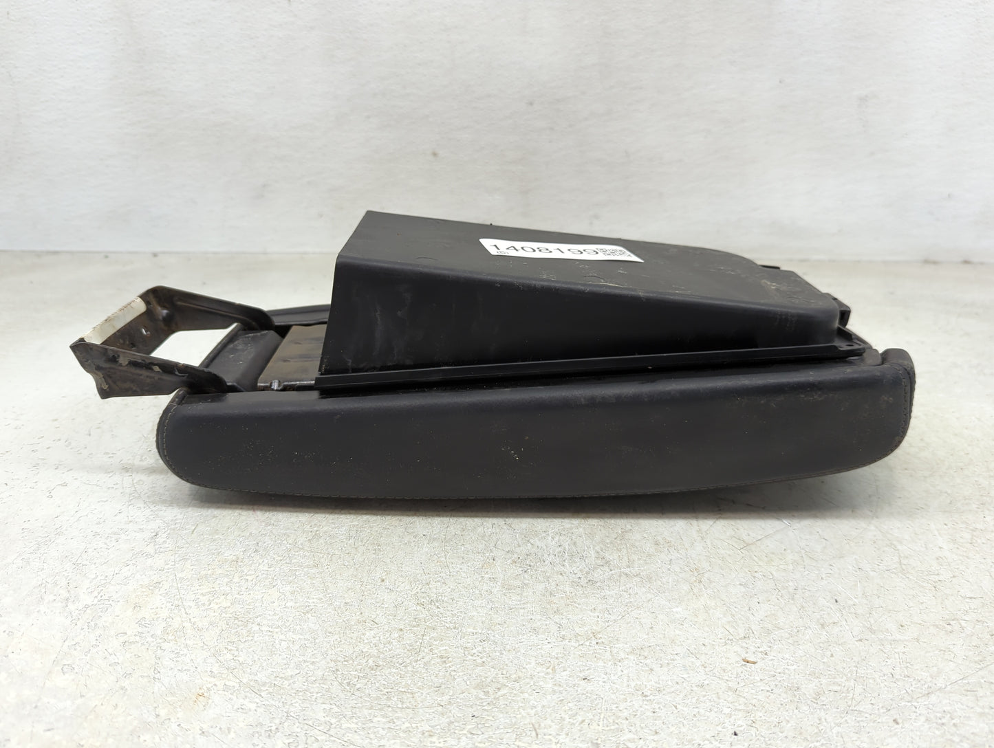 2017 Nissan Altima Center Console Armrest Cover Lid P/N:96920_9HT1A Fits OEM Used Auto Parts - Oemusedautoparts1.com