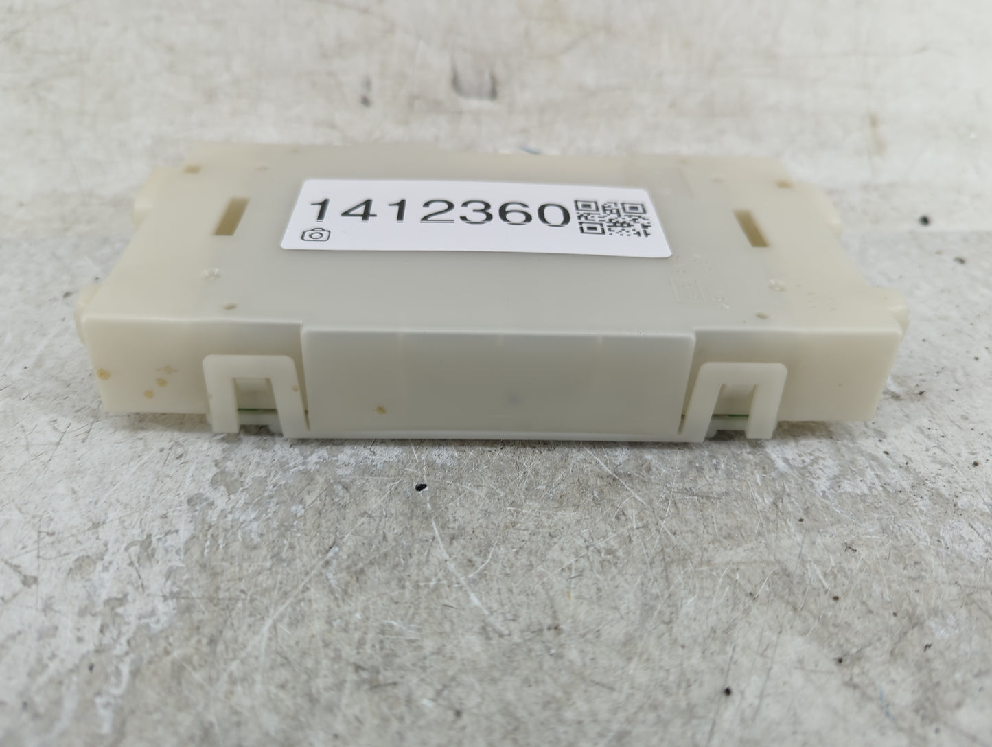 2016-2017 Nissan Altima Temperature Control Module 27760-9hu0a - Oemusedautoparts1.com