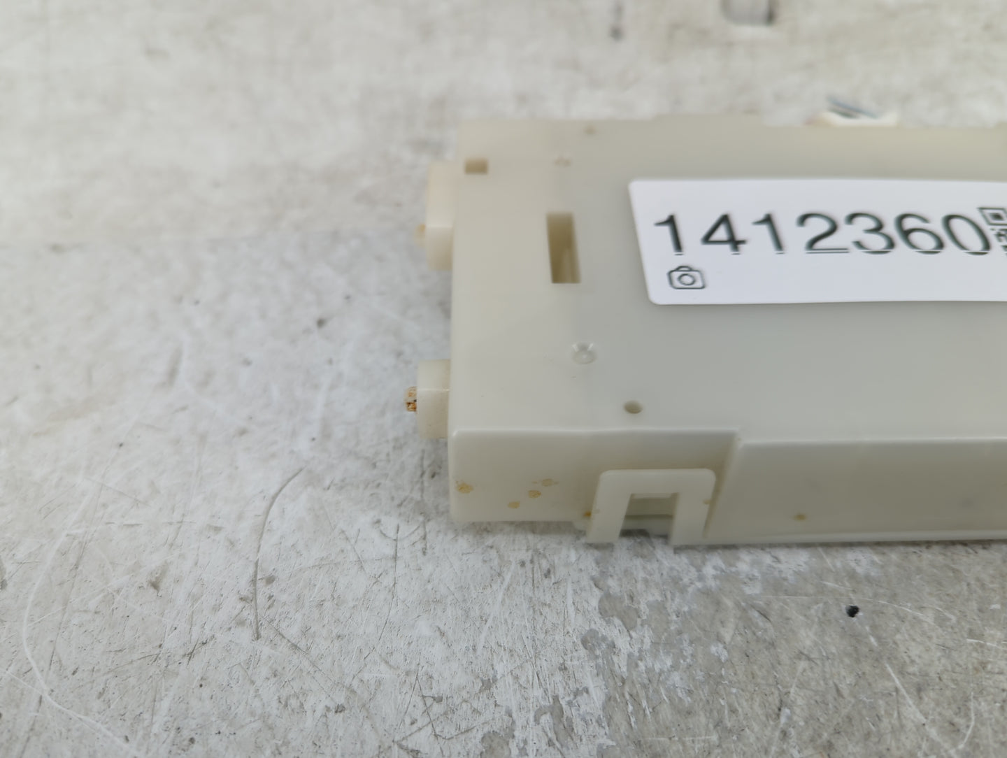 2016-2017 Nissan Altima Temperature Control Module 27760-9hu0a - Oemusedautoparts1.com